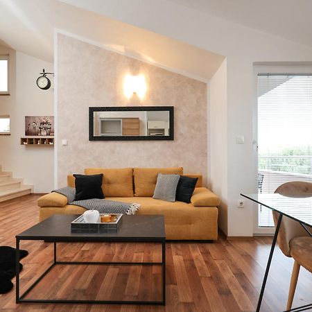 Apartments Anita Нин Экстерьер фото