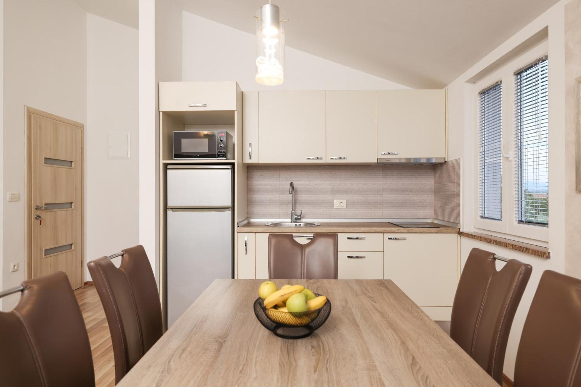 Apartments Anita Нин Экстерьер фото