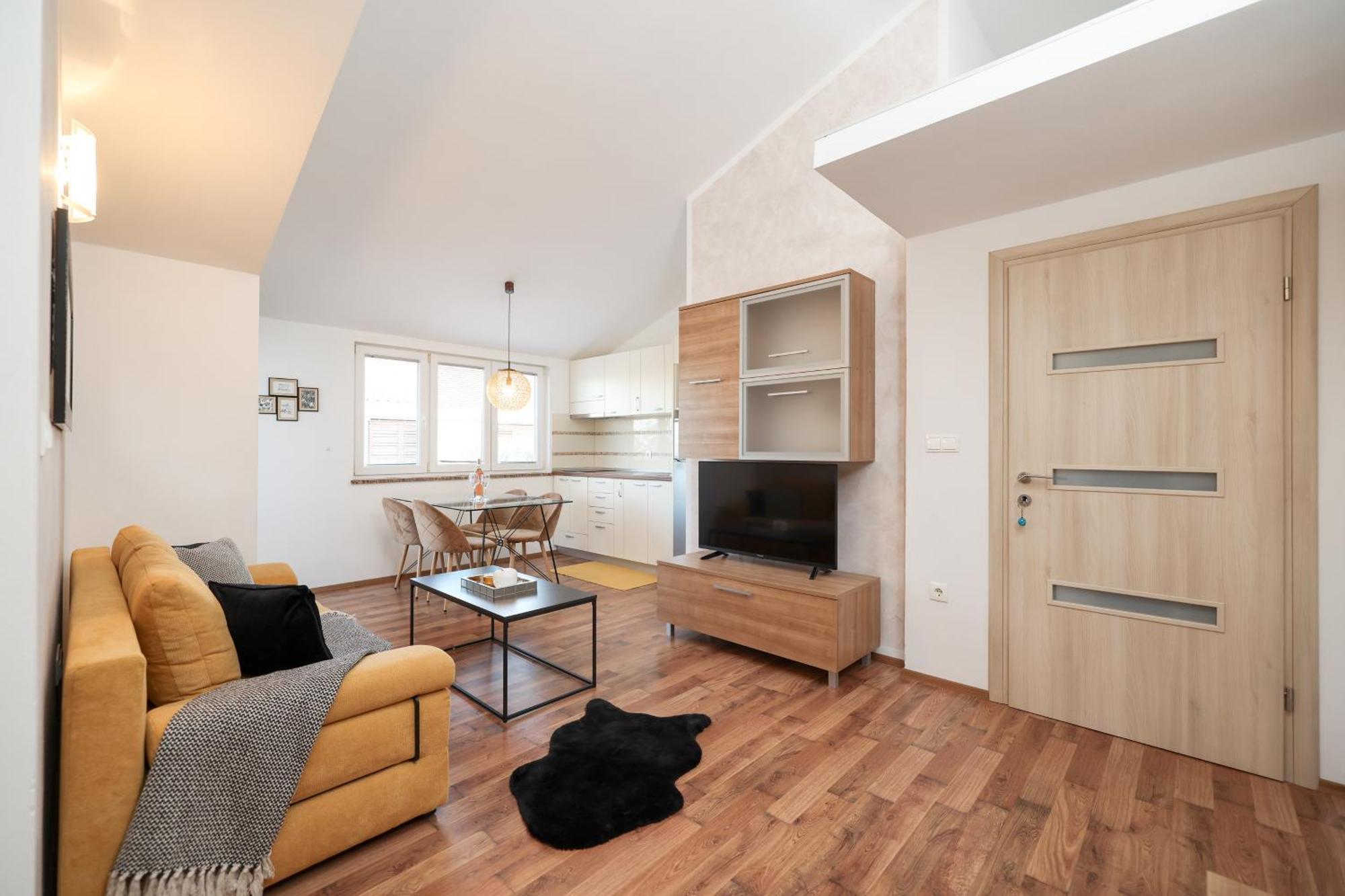 Apartments Anita Нин Экстерьер фото